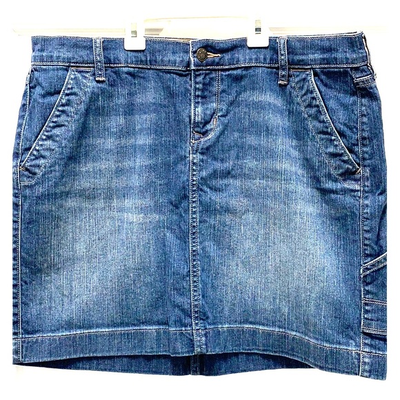 Old Navy Dresses & Skirts - Old Navy Jean skirt